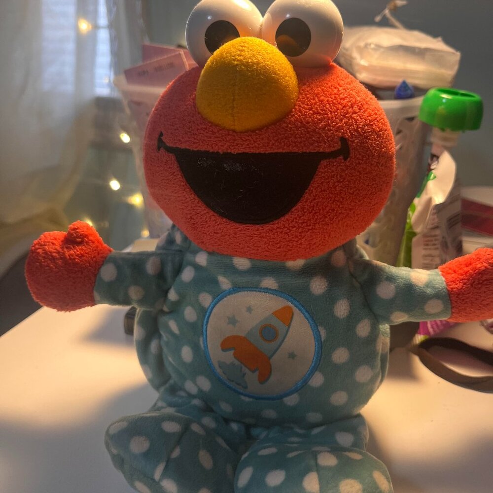 Sesame Street Elmo Plush Toy in Polka Dot Pajamas